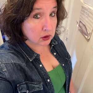 Meet your Posher, Christine